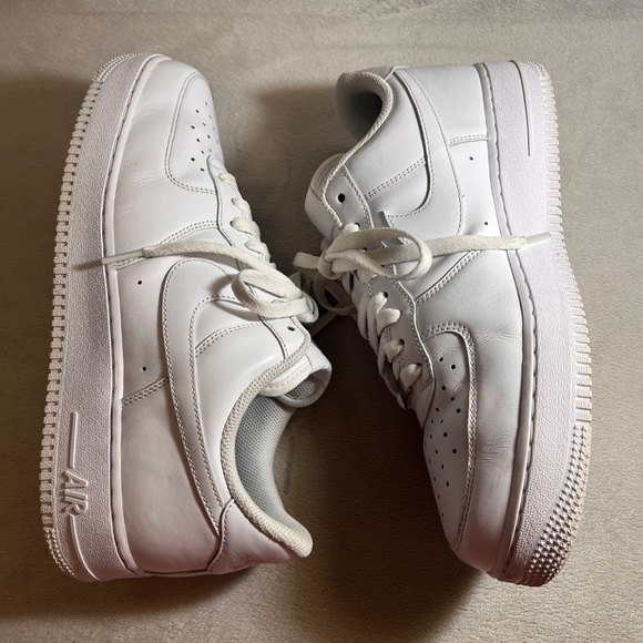 Nike Air Force 1 Men\'s Low Triple White Leather Sneakers Shoe Size 10.5
